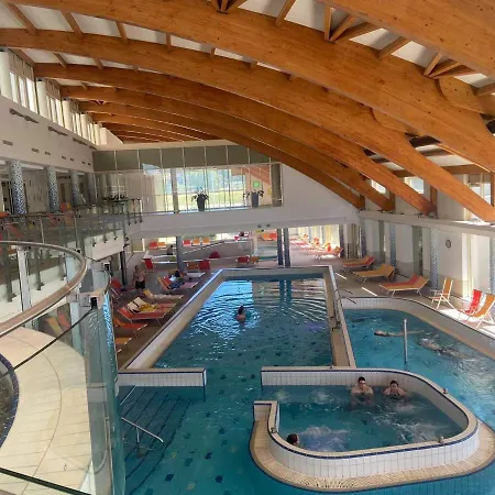 Apartamento Tóparti Wellness Apartman Delux