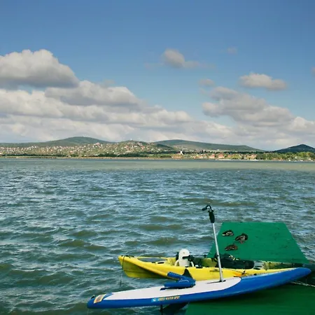 Tóparti Wellness Apartman Delux